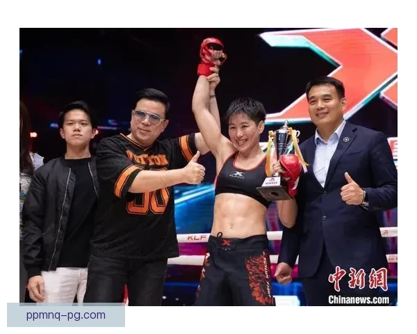 搏击之巅：鏖战拳坛，争夺冠军殊荣
